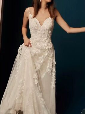 melissa sweet illusion plunge long sleeve lace wedding dress Melissa Sweet | Dresses | Illusion Plunge Long Sleeve Lace Wedding Dress